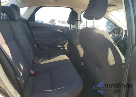 2017 Ford Focus Se z USA, uszkodzony, nr VIN 1FADP3F26HL248616